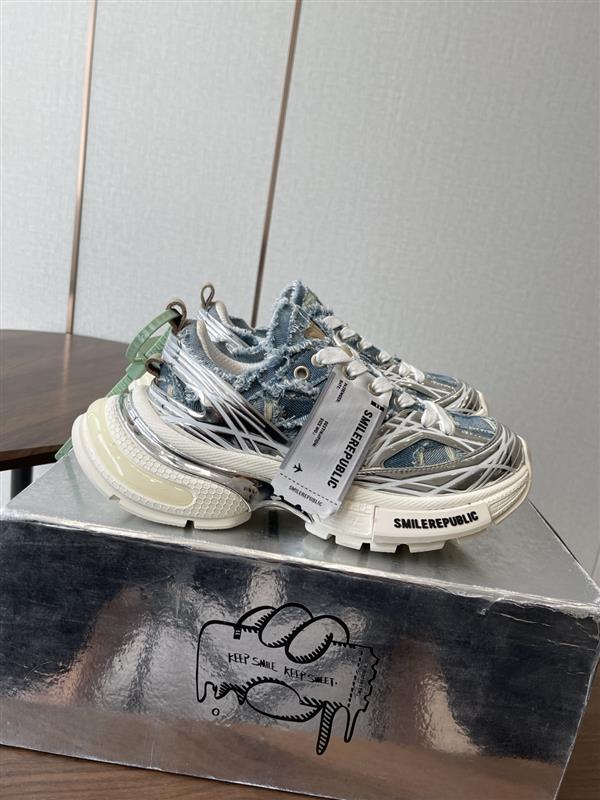 20251128103854419 370